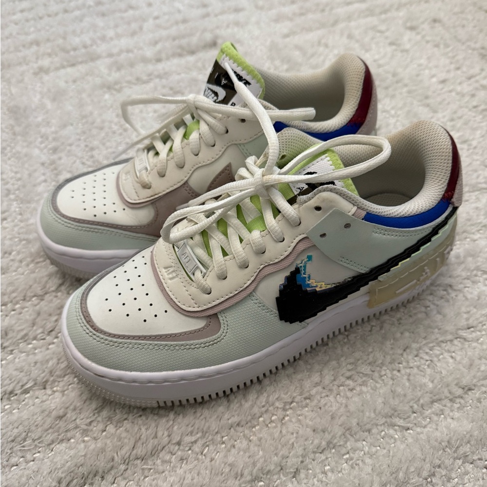 Air Force 1 Shadow SE Pixel Swoosh Barely Green CV8480-300 - Size Women’s 7 - Picture 4 of 4